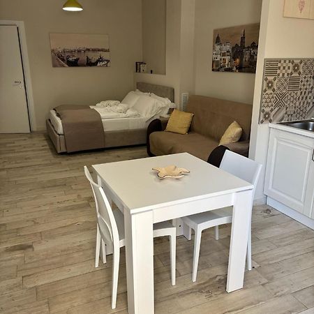 Appartamento Con Patio Monopoli Eksteriør bilde