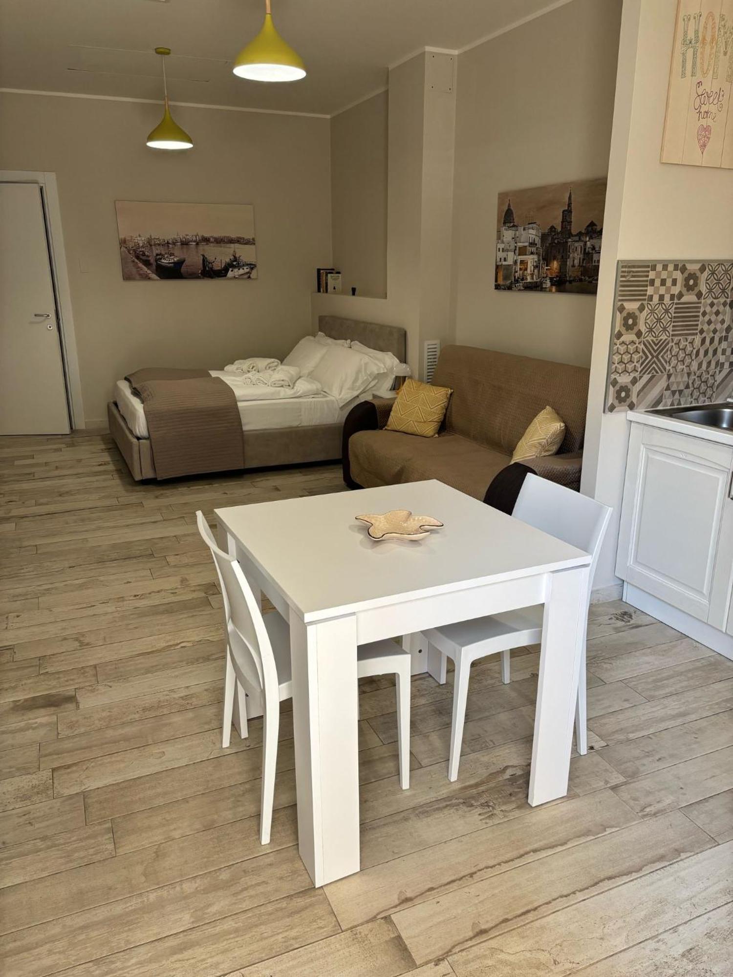 Appartamento Con Patio Monopoli Eksteriør bilde